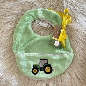 🔥 3/$15 🔥 John Deere Plush Pocket Bib